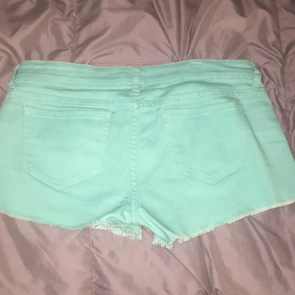 Super cute! Refuge teal shorts - Picture 2 of 2